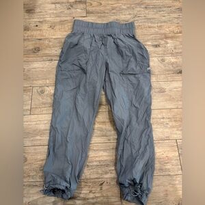 Fabletics Ultra High Waisted Piped Nylon Pant in Gray size M